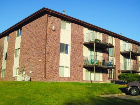 Welcome to Salt Valley View Apartments, a conveniently located community at 5330 Salt Valley View, Lincoln, NE 68512.